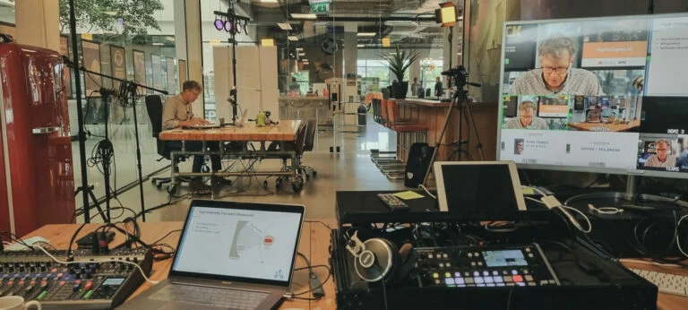 Multimedia Hoofdplaat